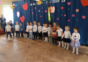 Dzieci śpiewają